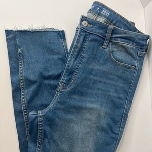 Stretchy skinny jeans